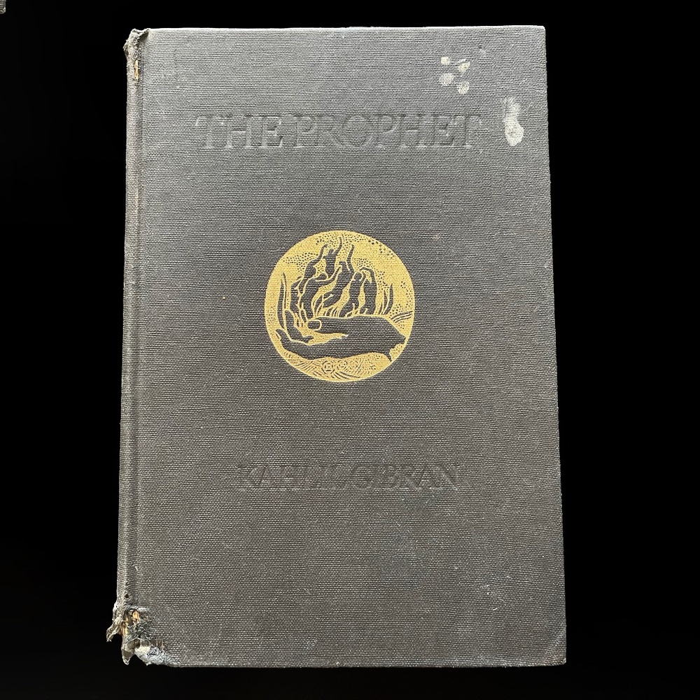 The Prophet vintage book read by Zayn Malik
